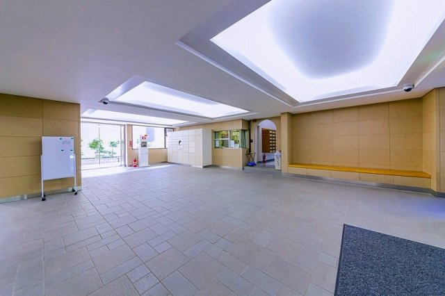 豊洲ハイライズ　6階　61.60㎡　リ　ノベーション済のエントランス