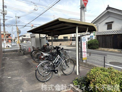 【その他共用部分】 | カームネスト | 屋根付駐輪場