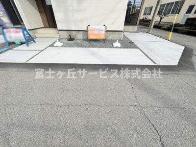 【駐車場】 | 静岡市清水区吉川 22期 新築一戸建て 1号棟 | 車種により2台駐車可能です