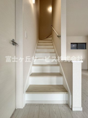 【その他】 | 静岡市清水区吉川 22期 新築一戸建て 2号棟 | 階段です