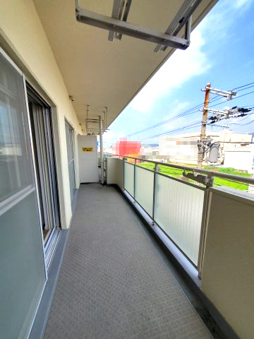 ハイマート若江　2号棟のバルコニー