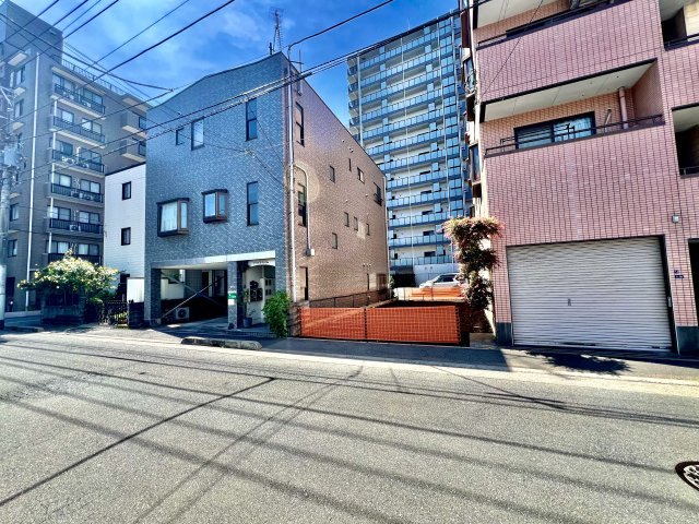 朝霞市本町2丁目　商業地域×南北両面道路　売地限定1区画