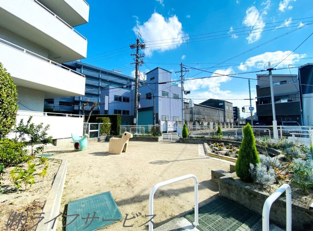 【その他共用部分】 | シャルマンコーポ塚本 | 敷地内広場有