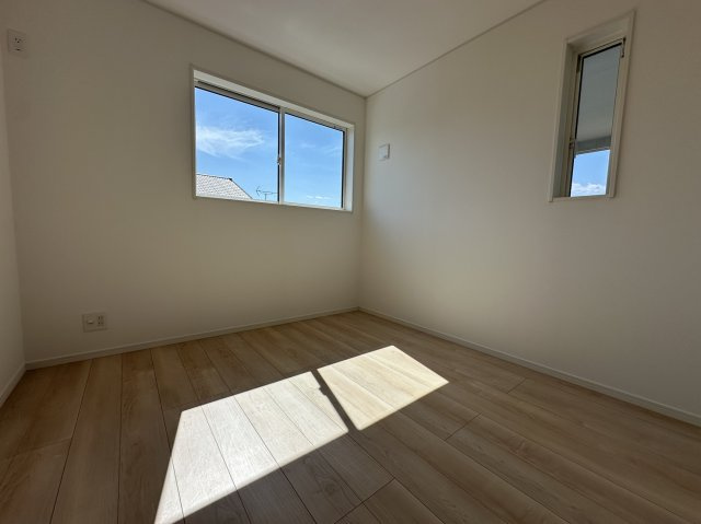 小田原市柳新田 新築戸建　全1棟1号棟の洋室