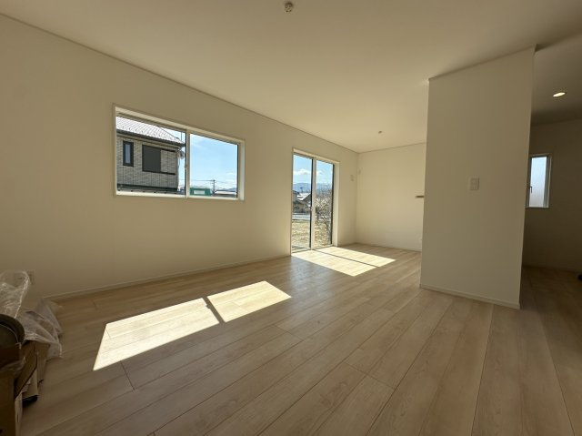 小田原市柳新田 新築戸建　全1棟1号棟の居間・リビング