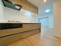 【キッチン】 | アクアサージュ大手町☆仲介手数料無料☆ | 機能性とデザイン性を両立させた、リノベーション物件ならではの素敵なキッチン。立ってみるとそれがよく分かります♪