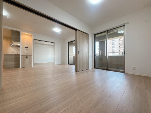 【洋室】 | アクアサージュ大手町☆仲介手数料無料☆ | ゆっくり過ごしたり食事をしたり、日々の暮らしに彩りを添えてくれる、そんな楽しく豊かな空間になりそうです。