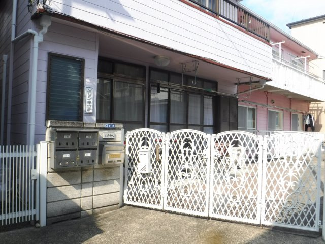 メゾン木内のエントランス