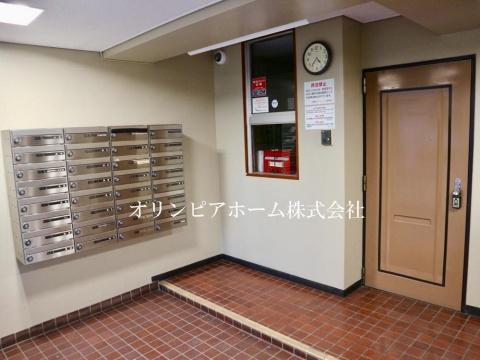 東陽町グリーンハイツ　2階　角　部屋　リ　ノベーションの玄関