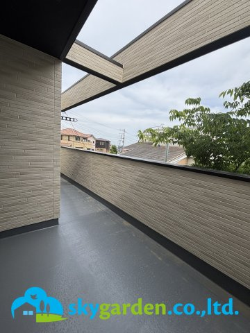 小田原市久野　未入居戸建　全1棟1号棟のバルコニー