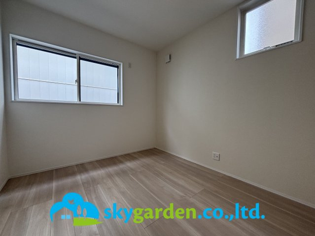 小田原市久野　未入居戸建　全1棟1号棟の洋室