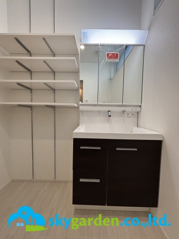 小田原市久野　未入居戸建　全1棟1号棟の洗面所