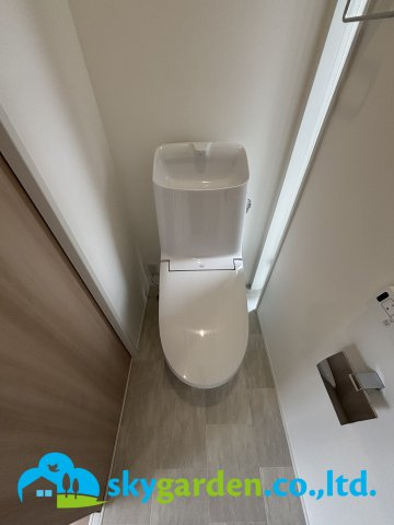 小田原市久野　未入居戸建　全1棟1号棟のトイレ