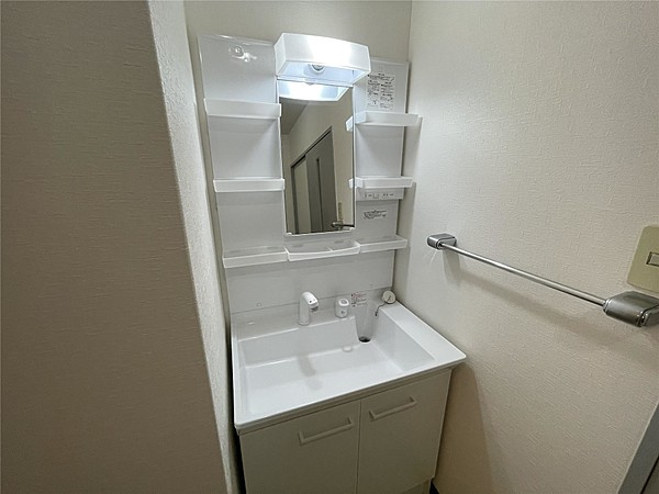 グレイスハイツの洗面所|スペースが確保できる洗面所です