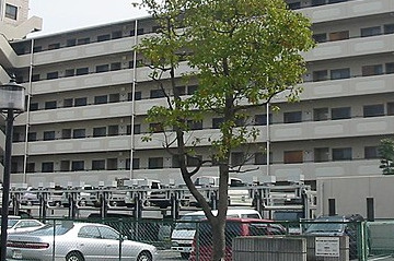 グレイスハイツの駐車場|駐車場に車を止められます