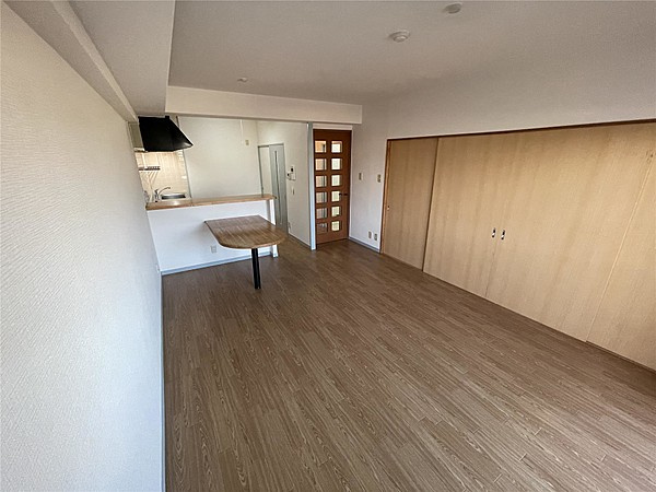 グレイスハイツの居間・リビング|使いやすい居間です