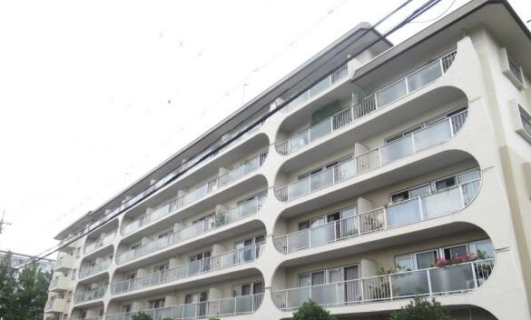 カネボウ三ツ池台マンションの外観