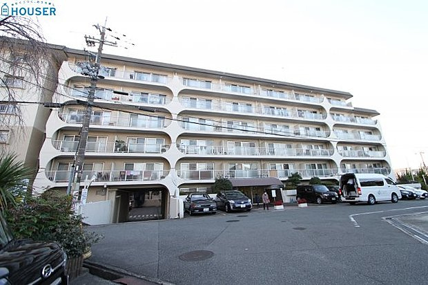 カネボウ三ツ池台マンションの外観