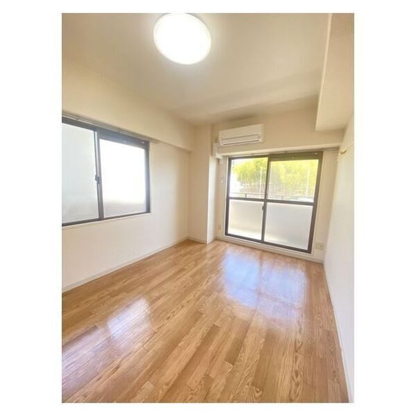 K緑地の居間・リビング