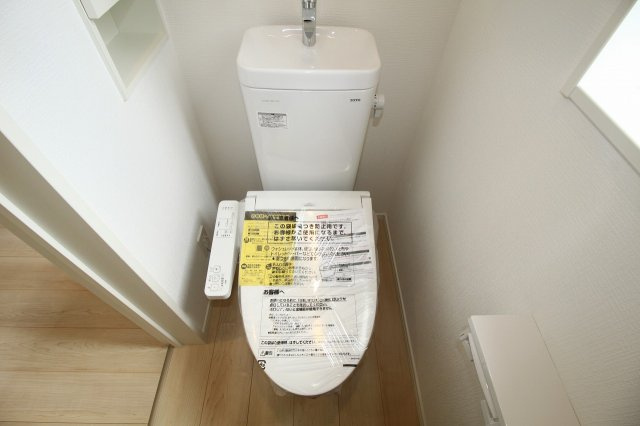 桟橋通4丁目　新築戸建　クレイドルガーデン　１号棟のトイレ|1F