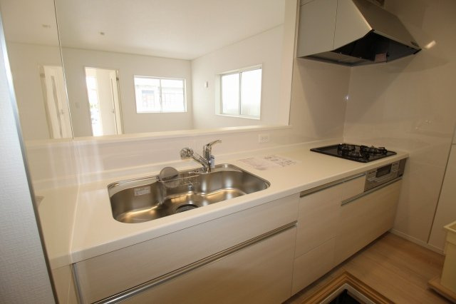 桟橋通4丁目　新築戸建　クレイドルガーデン　１号棟のキッチン