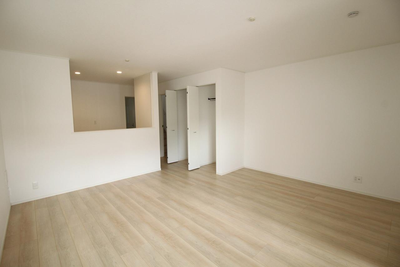 桟橋通4丁目　新築戸建　クレイドルガーデン　１号棟の居間・リビング|LDK  16.7帖