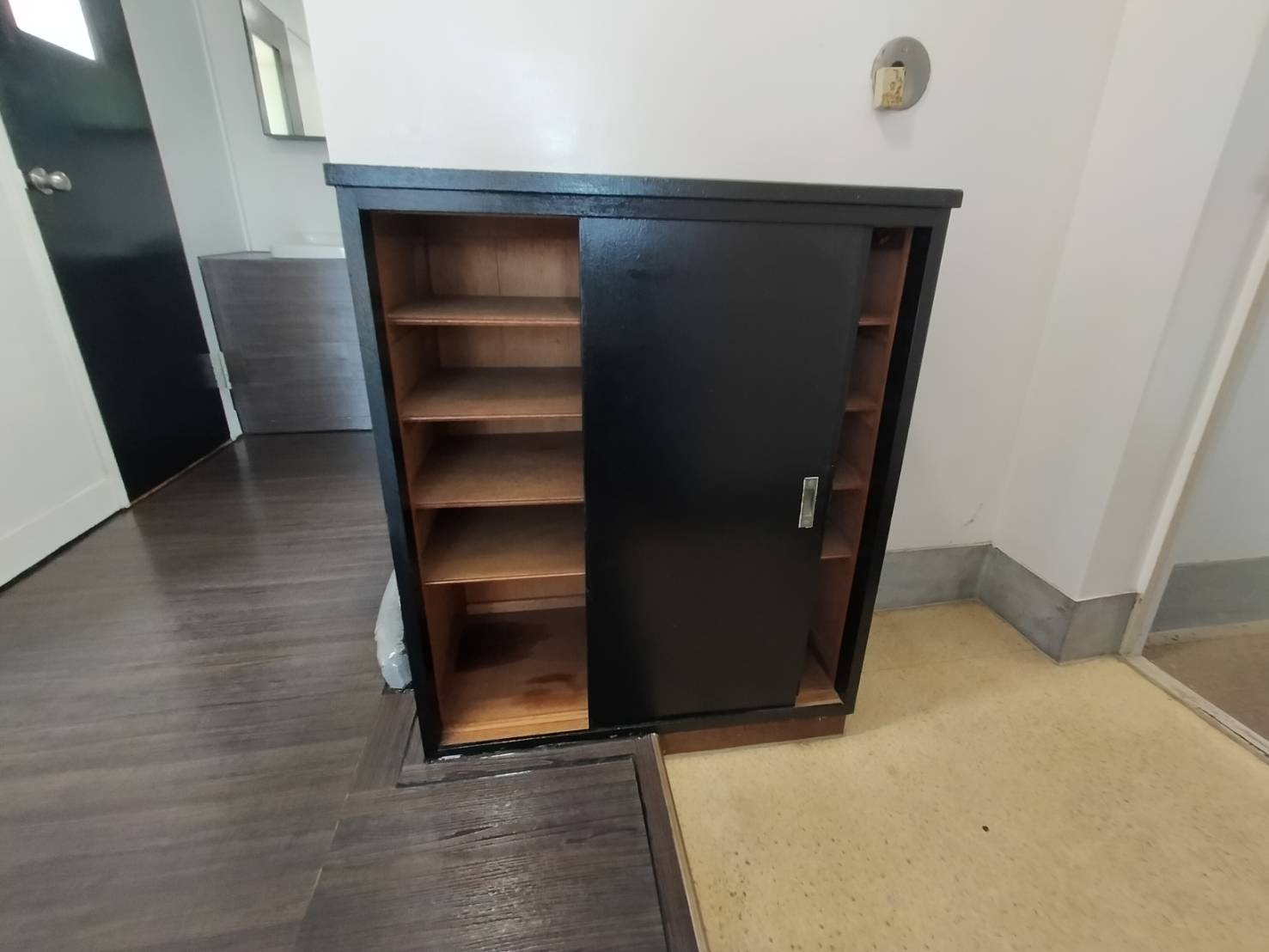 やよいマンションS-3の玄関