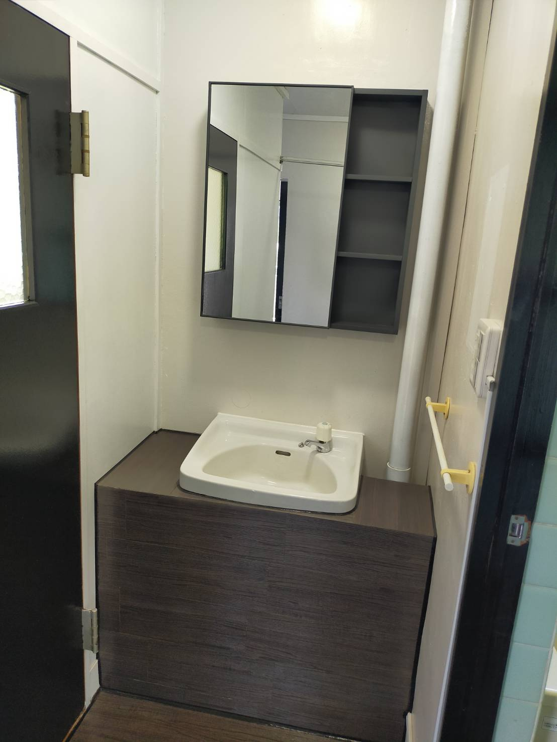 やよいマンションS-3の独立洗面台