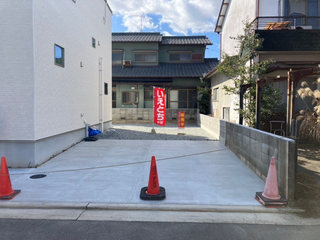 高松市木太町⑯　駐車2台可能　オール電化新築住宅の駐車場