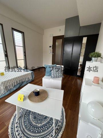 仲介手数料０円！リブローネ南山の居間・リビング