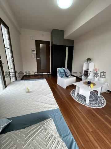 仲介手数料０円！リブローネ南山の居間・リビング