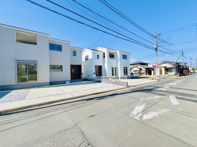 前橋市広瀬町の前面道路含む現地写真|車の通りも少なく駐車も楽々♪