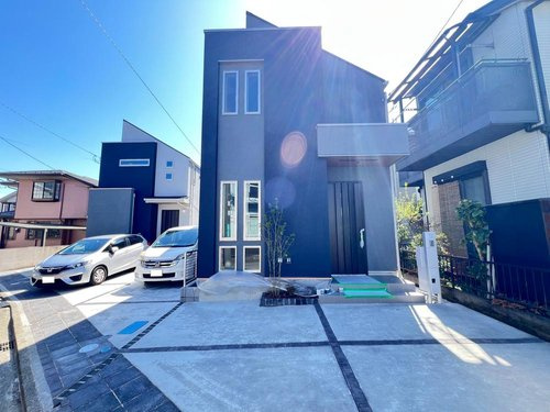 古淵駅まで平坦８分　カースペース２台可(車種による)　床暖房・食洗器等設備充実