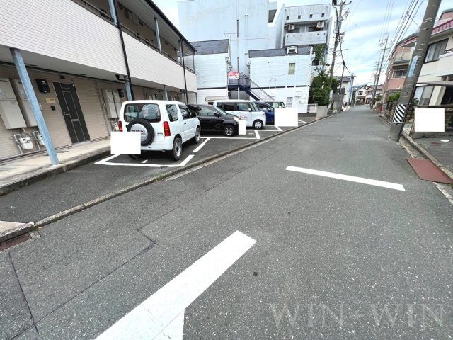 サンハイム エコの駐車場