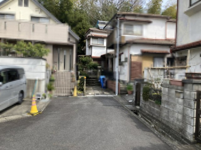 【前面道路含む現地写真】 | 大津市穴太2丁目7-25　中古戸建 | 2025年03月　撮影