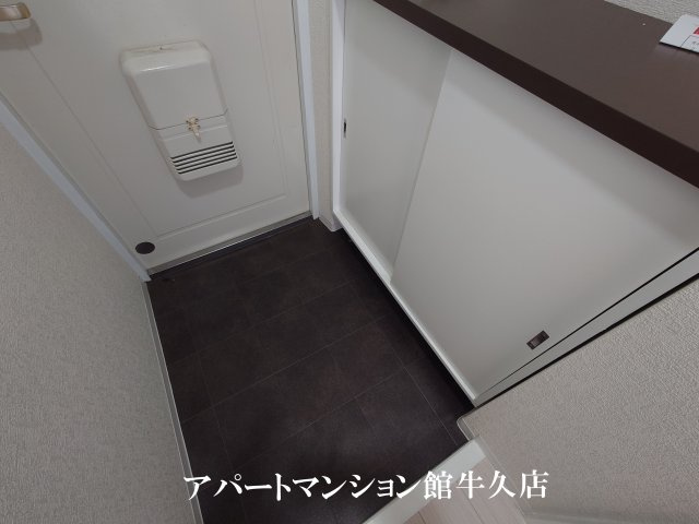 リブレス牛久の玄関