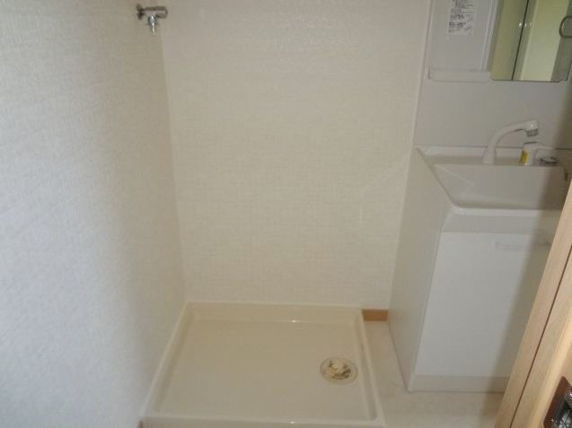 久留米市三潴町玉満のアパートの洗面所