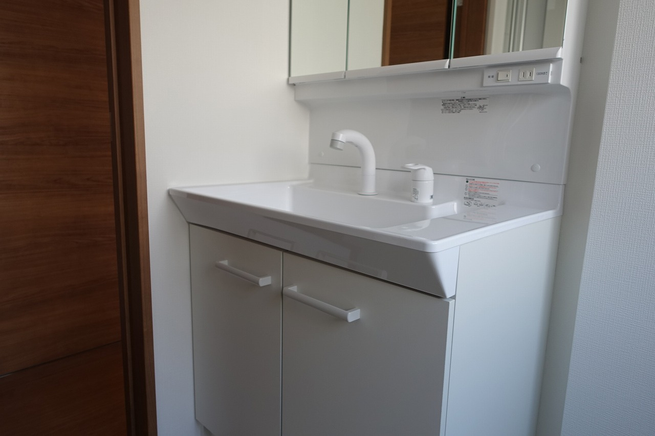 高崎市大橋町　リフォーム住宅の独立洗面台