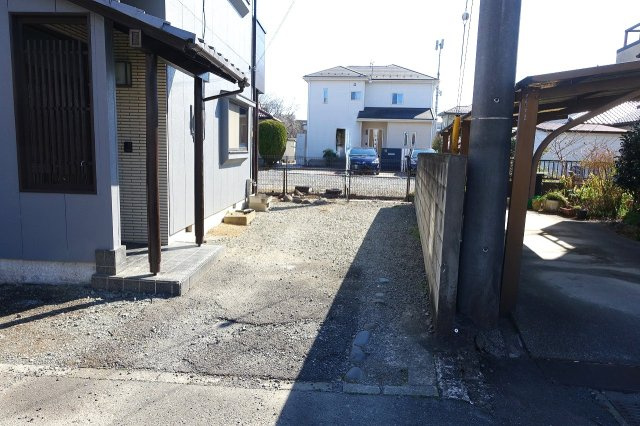 高崎市大橋町　リフォーム住宅の駐車場