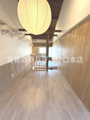 【洋室】 | 大久保町貸家