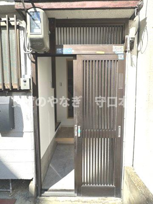 【玄関】 | 大久保町貸家