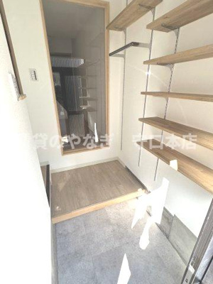 【玄関】 | 大久保町貸家