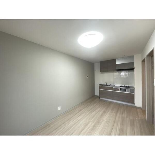 高石市東羽衣３丁目のハイツの居間・リビング|ゆったり過ごせる居間です