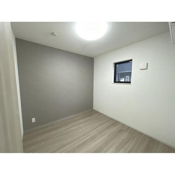 高石市東羽衣３丁目のハイツの洋室|落ち着いた色調の洋室です