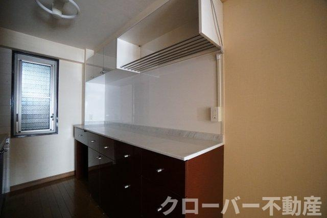 ツインタワー瀬戸大橋３１の居間・リビング