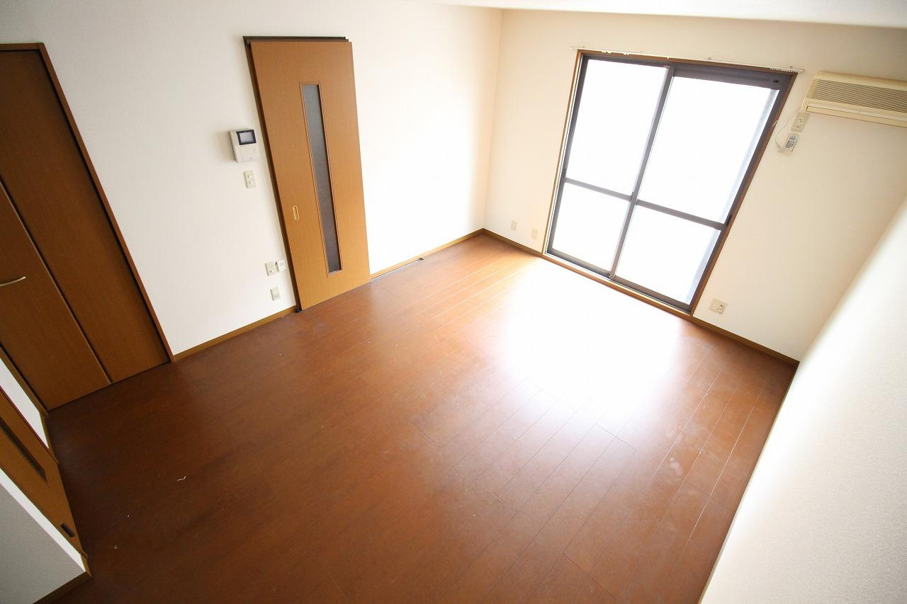 ローズ・コートの寝室|※お部屋により仕様が異なる場合があります。