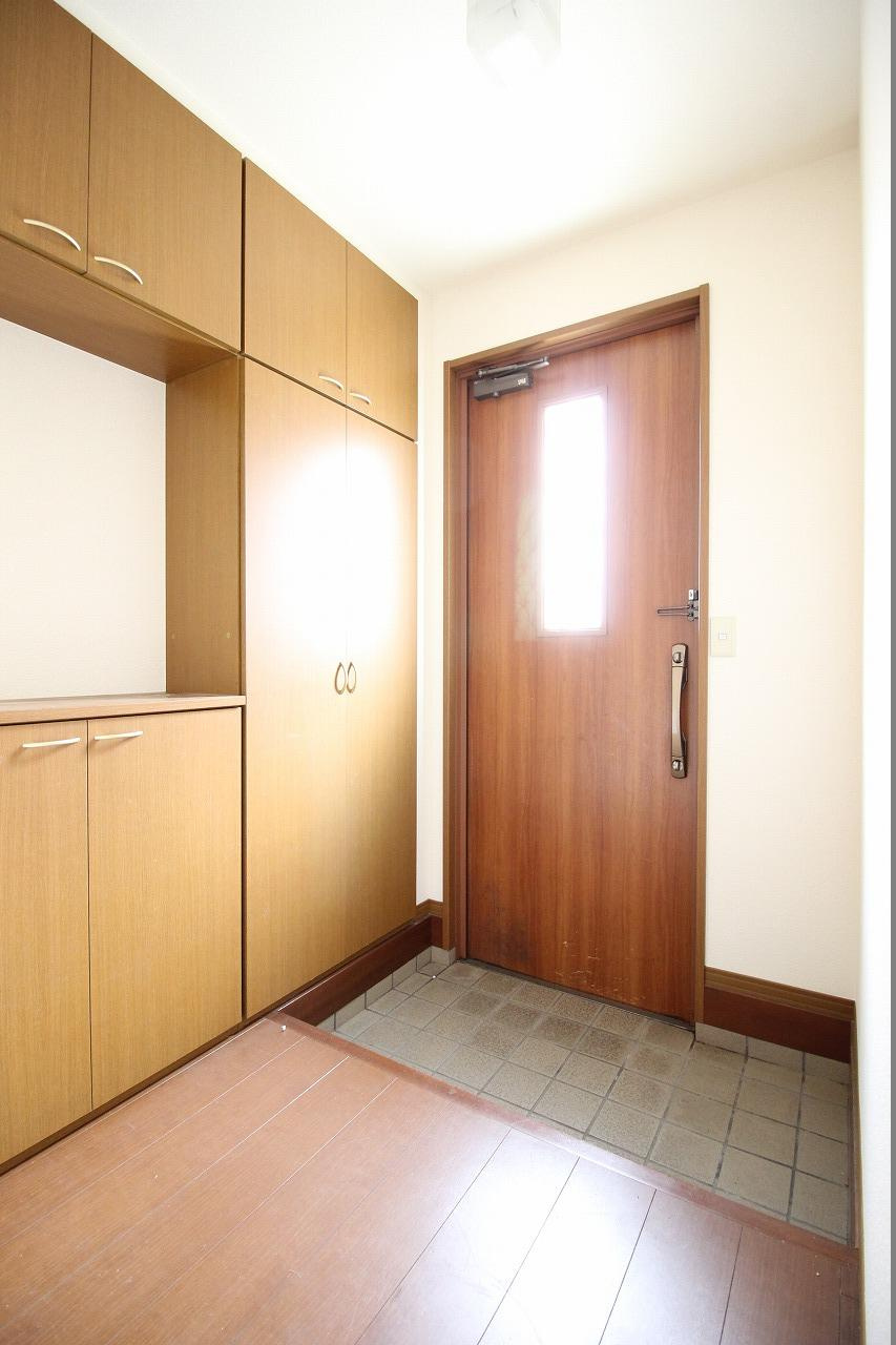 ローズ・コートの玄関|※お部屋により仕様が異なる場合があります。