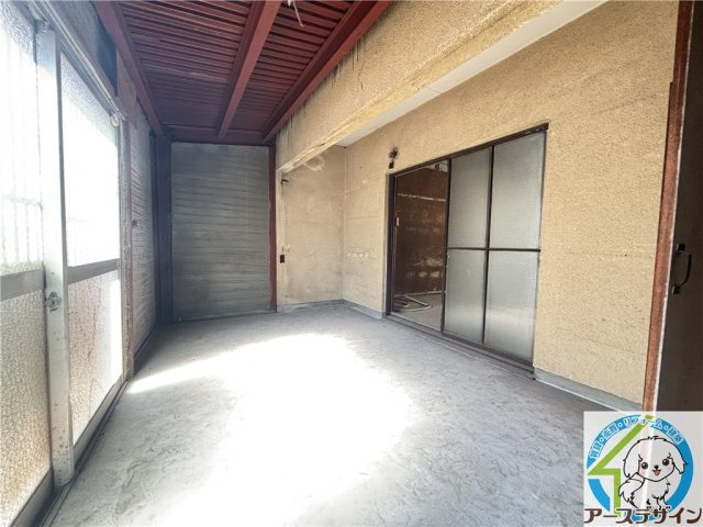 東二見店舗の内装