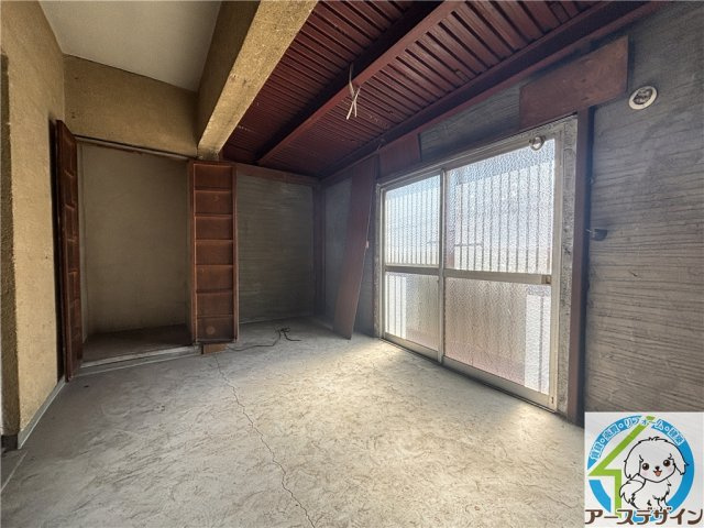 東二見店舗の内装