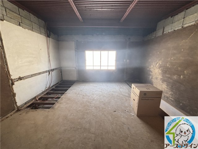 東二見店舗の内装